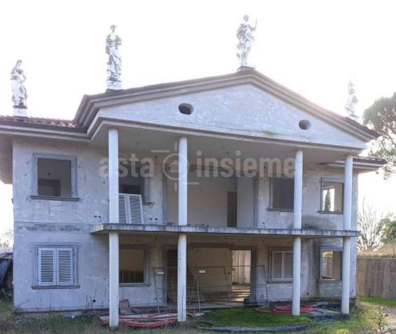 Villa in corso di costruzione S.Colombano snc CAPANNORI di 420,00 Mq oltre Cantina e Terreno Agricolo